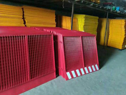 卸料平台搭设时的技术准备和构造检查工作