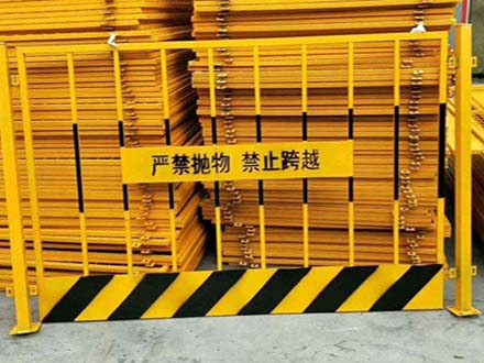 基坑围挡施工现场的要求